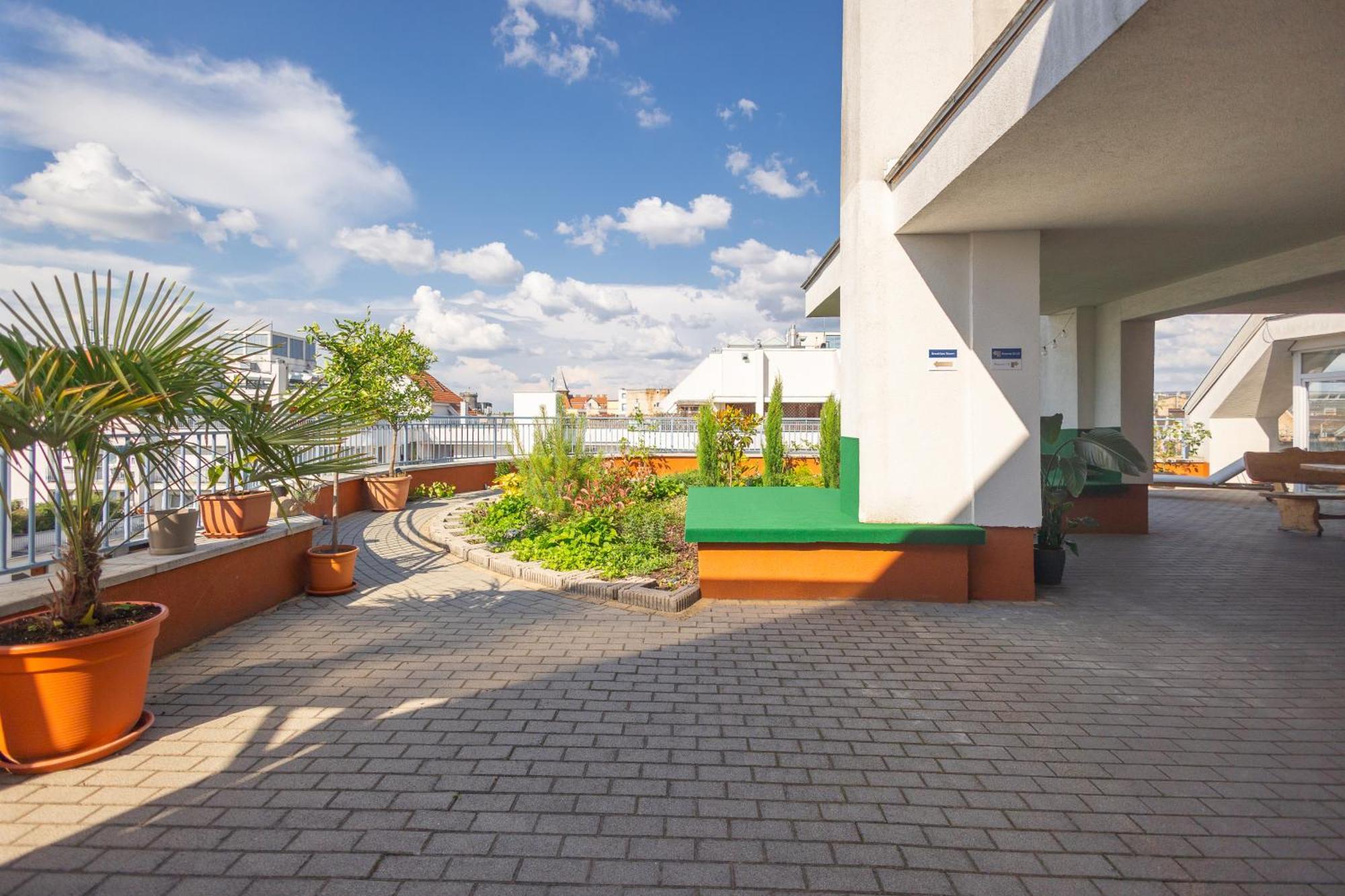 Rooftop City Residence With Deep Garage Budapeşte Dış mekan fotoğraf